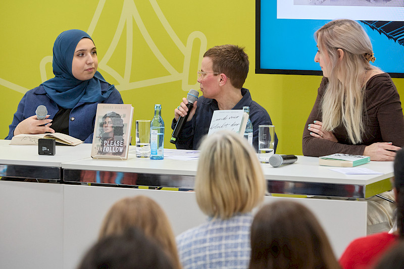Basma Hallak im Gespräch mit Jurymitglied Ines Dettmann