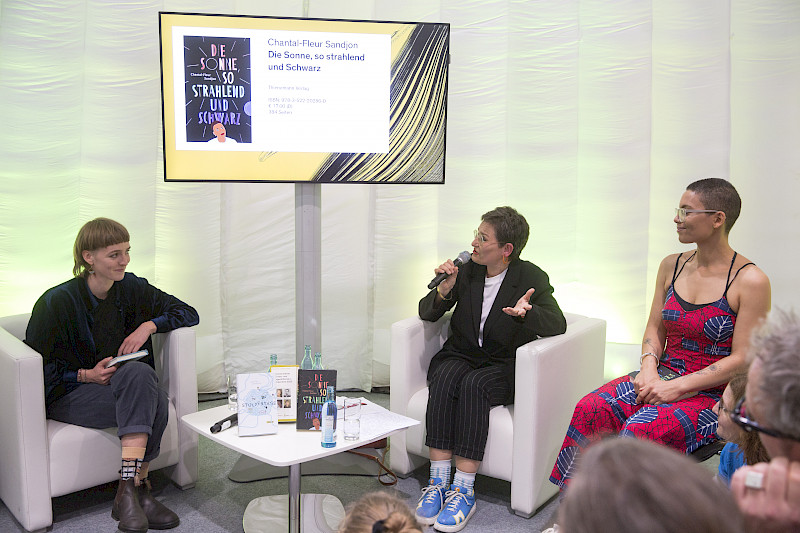 v. l. n. r.: Josefine Sonneson, Christine Kn&ouml;dler, Chantal-Fleur Sandjon