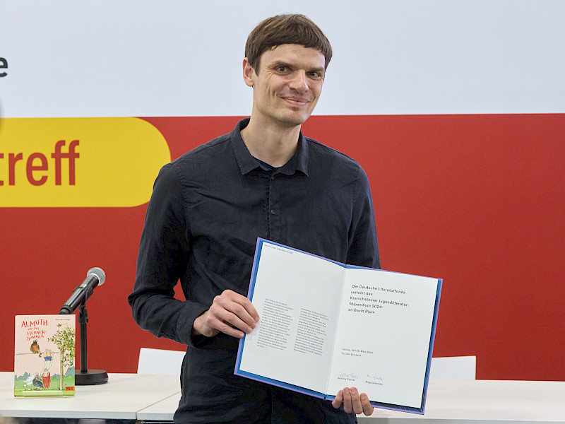 David Blum bei der Urkundenübergabe